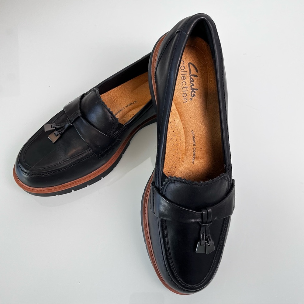 Clarks Black Leather Tassel Loafers with Brown Trim
